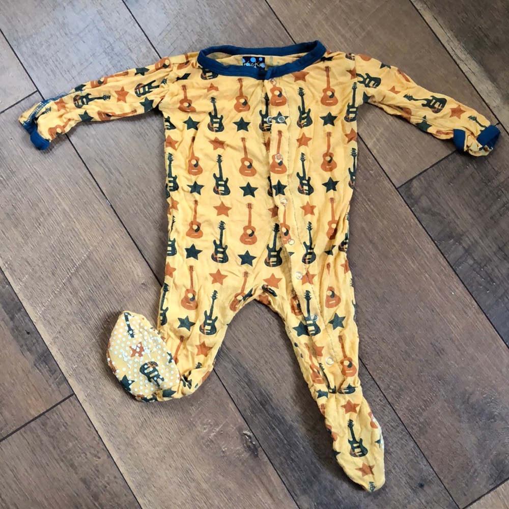 Guitar hero Kickee pants footie!